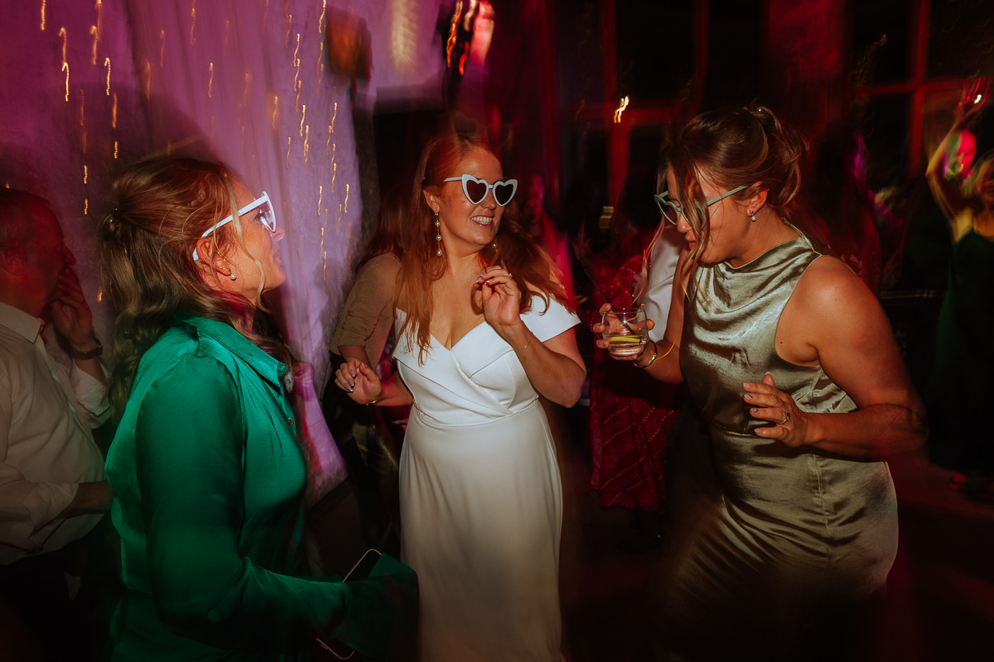 ALICE TOM ROSEDEW FARM WEDDING PHOTOGRAPHY 034 ALICE TOM ROSEDEW FARM WEDDING PHOTOGRAPHY 034